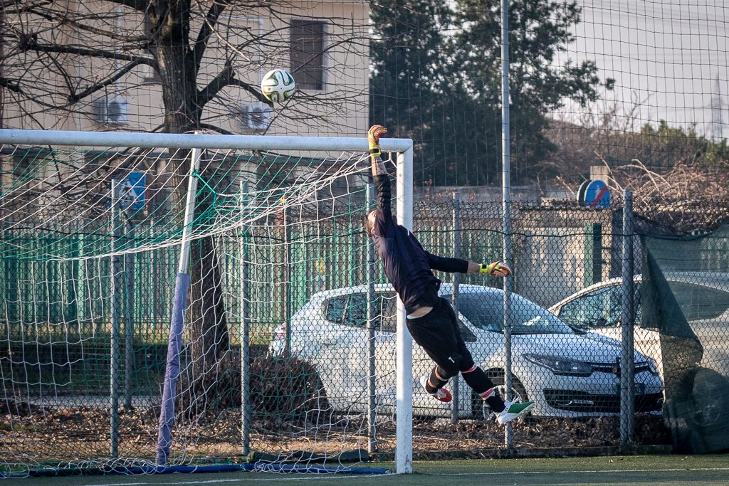 Grande parata di Valetti sul tiro di Ibou Mbaye.