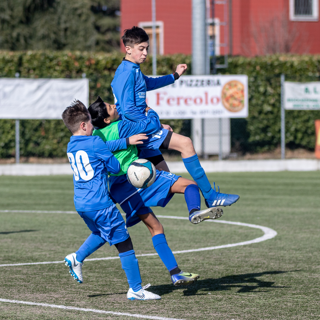 Il riassunto della partita: l'Azzurra schiaccia la Chignolese, che però non molla.
