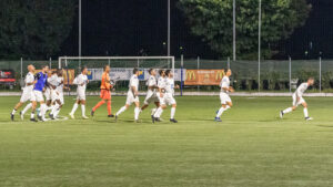 I festeggiamenti dopo la partita con la Scannabuese